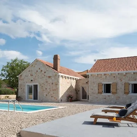 Olim Civitas Villa *