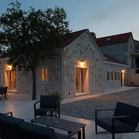 Olim Civitas * Škrip